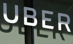 La Cour de cassation a rejeté mercredi le pourvoi formulé par Uber et validé la requalification en contrat de travail du lien entre la plateforme et un de ses anciens chauffeurs VTC, une première en France.