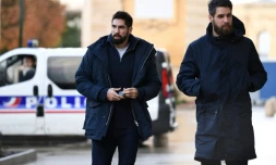 Nikola Karabatic et son frère Luka Karabatic à leur arrivée le 24 novembre 2016 au palais de justice de Montpellier