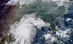 Photographie satellitaire de la tempête tropicale Nicholas à 13H40 GMT le 13 septembre 2021 au large du Texas, fournie par la RAMMB National Oceanic and Atmospheric Administration (NOAA)