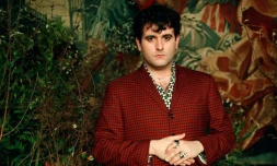 Le créateur espagnol Alejandro Gomez Palomo lors de la présentation de la collection automne/hiver de Palomo Spain à Paris le 16 janvier 2018