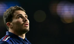 Le demi de mêlée français Antoine Dupont après la défaite du XV de France en Angleterre, le 8 février.