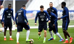 L'équipe de France à l'entraînement au Stade de France, le 27 mars 2017 à la veille de son match contre l'Espagne 