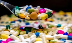 Les Français consomment toujours trop de ces médicaments, malgré des années de sensibilisation, au risque de rendre certaines bactéries résistantes, souligne l'OCDE dans son Panorama de la santé 2017