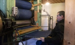 L'artisan Jiri Danzinger dans son atelier, à Olesnice, dans l'est de la République tchÚque, le 10 mars 2020