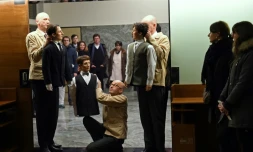 Des marionnettistes dans la villa Cavrois à Croix (Nord), le 10 février 2017