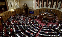 Des sénateurs débattent le 28 février 2024 à Paris