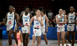 L'équipe de France féminine de basket après sa défaite en demi-finale de l'Euro contre l'Espagne au Pirée (Grèce) le 27 juin 2025