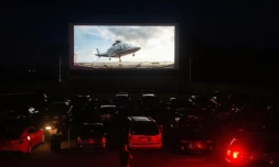 Au Family Drive-in de Stephens City, en Virginie, deux films coûtent huit dollars, et c'est moitié prix pour les enfants