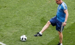 Le sélectionneur de la Suède, Janne Andersson, lors d'une séance d'entraînement le 22 juin 2018 à Sotchi, avant le match contre l'Allemagne au Mondial