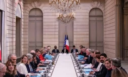 Emmanuel Macron et Michel Barnier Ă la rĂ©union hebdomadaire du cabinet au palais de l'ĂlysĂ©e, Ă Paris, le 23 septembre 2024