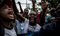 De jeunes supporters d'un candidat d'opposition à Kinshasa le 21 novembre 2018