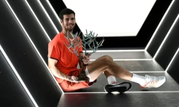 Le Russe Karen Khachanov vainqueur du Masters 1000 de Paris en battant le Serbe Novak Djokovic le 4 novembre 2018