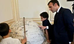 Emmanuel Macron a reçu des enfants autiste à l'Elysée à Paris le 6 juillet 2017