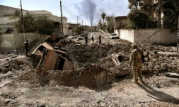 Les forces irakiennes dans un quartier repris au groupe EI le 7 mars 2017 à Mossoul