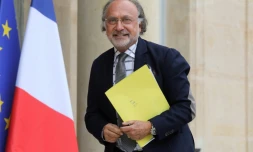 Le député LR et patron de Dassault Aviation Olivier Dassault sur le perron de l'Elysée à Paris, le 19 juin 2019