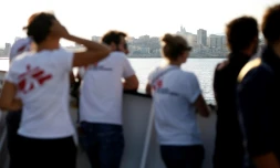 A bord de l'Aquarius, des membres de Médecins sans frontières (MSF) accostent à Marseille, le 29 juin 2018 