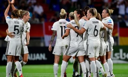 La joie des Allemandes victorieuses de l'Italie dans le groupe D de l'Euro, le 21 juillet 2017 à Tilburg