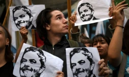 Manifestation de soutien à Lula devant l'ambassade du Brésil à Buenos Aires le 6 avril 2018