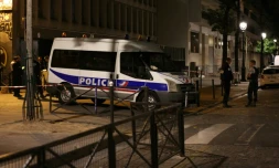 Enquêteurs de la police française après l'agression à l'arme blanche, dimanche 9 septembre 2018 à Paris.
