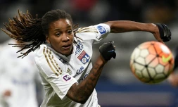 L'attaquante lyonnaise Elodie Thomis, lors d'un match de championnat de France contre le PSG à Charléty, le 5 février 2016