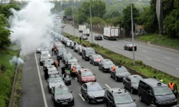Des centaines de de taxis bloquent le périphérique parisien, le 20 mai 2019