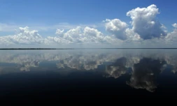 Vingt-deux ans après la découverte de la première exoplanète, les chercheurs, convaincus que l'univers en compte des milliards, tentent de percer le mystère de leur climat pour savoir si certaines pourraient abriter une forme de vie