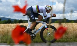 L'Italien Filippo Ganna, vainqueur du contre-la-montre lors de la 4e étape du Critérium du Dauphiné, au nord de Montbrison (Loire), le 8 juin 2022