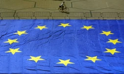 La Commission européenne a pointé les "progrÚs limités" de la France pour se réformer et favoriser l'emploi, jugeant "peu satisfaisant" le fonctionnement du marché du travail, dans un rapport recensant les difficultés économiques de certains pays membres de l'UE