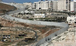 Le mur entre Jérusalem-est et le village d'Anata (d) en Cisjordanie, le 6 février 2017