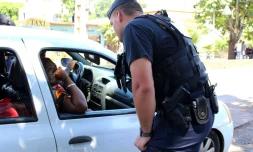 Contrôle de la gendarmerie à Mayotte, dans le cadre de la lutte contre l'immigration clandestine, le 15 mars 2018