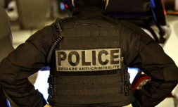 Neuf personnes soupçonnées d'avoir participé, dimanche soir, à l'attaque aux mortiers de feux d'artifice contre le commissariat de La Courneuve, en Seine-Saint-Denis, ont été interpellées