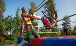 Les catcheurs mexicains à Xochimilco, au sud de Mexico, le 1er août 2020