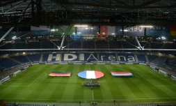 Répétition de la cérémonie des hymnes quelques heures avant Allemagne - Pays-Bas à Hanovre le 17 novembre 2015, finalement annulé pour raisons de sécurité