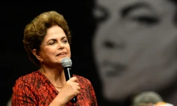 Dilma Rousseff parle lors d'une réunion du Parti des Travailleurs (PT) à Brasilia le 24 août 2016