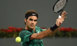 Le Suisse Roger Federer lors de sa victoire sur le Français Stéphane Robert, le 12 mars 2017 à Indian Wells