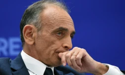 Le candidat ReconquĂȘte! Ă la prĂ©sidentielle française Eric Zemmour dans les locaux du Medef Ă Paris, le 21 fĂ©vrier 2022