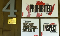 La pièce, montée par le Public Theater et déjà jouée ici et là depuis le 23 mai, doit ouvrir officiellement ce lundi dans le cadre du festival "Shakespeare in the Park" qui se tient chaque année à Central Park, à New York le 12 juin 2017