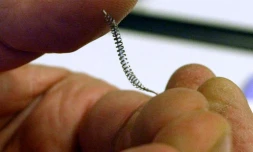 Le groupe pharmaceutique Bayer annonc la fin de la commercialisation, sauf aux Etats-Unis, des implants de stérilisation Essure, mis en cause pour des supposés effets indésirables