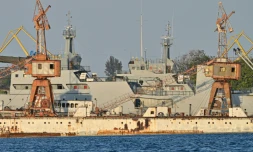 Des bateaux des garde-côtes cubains dans le port de la Havane, à Cuba, le 25 février 2025