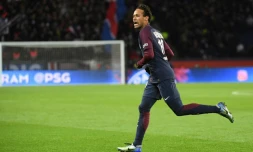 La mégastar du PSG Neymar Jr impressionnant contre Dijon, ici après son 3e but personnel, le 17 janvier 2017, au Parc des Princes