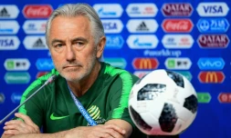 Le sélectionneur néerlandais de l'Australie Bert van Marwijk en conférence de presse le 20 juin 2018 à Samara 