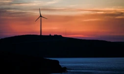 Une éolienne sur l'île de Tilos, en Grèce, le 21 juin 2021
