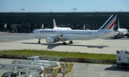 Un Airbus A320 sur le tarmac de l'aéroport Paris-Charles de Gaulle le 12 mai 2020