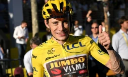 Le Danois Jonas Vingegaard vainqueur du Tour de France, le 24 juillet 2022 sur les Champs-Elysées 