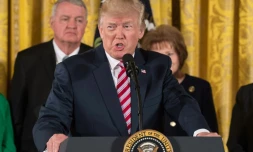 Le président annonce un plan un plan de privatisation du système de contrôle aérien le 5 juin 2017 à la Maison Blanche à Washington DC