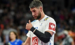 Le Français Luka Karabatic lors de la victoire sur la Roumanie 34-25 à Nantes en qualifications pour l'Euro le 16 juin 2019