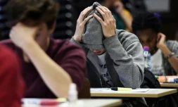 Des candidats passent l'épreuve de philosophie du baccalauréat, le 15 juin 2016 à Strasbourg