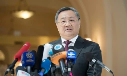 Fu Cong, directeur général du département du contrÎle des armements du ministÚre chinois des Affaires étrangÚres, s'adresse à la presse, le 28 juillet 2019 à Vienne, en Autriche