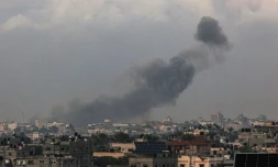 Bombardement israélien sur Khan Younès, dans la bande de Gaza, le 24 décembre 2023