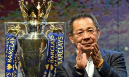 Le président de Leicester city, le Thaïlandais Vichai Srivaddhanaprabha lors d'une présentation du trophée de champion d'Angleterre remporté par son club, à Bangkok le 18 mai 2016